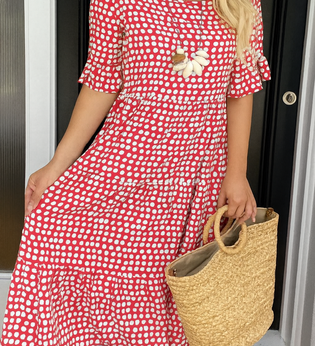 ‍Flóra – Könnyed Rövid Ujjú Midi Ruha (Ingyenes)