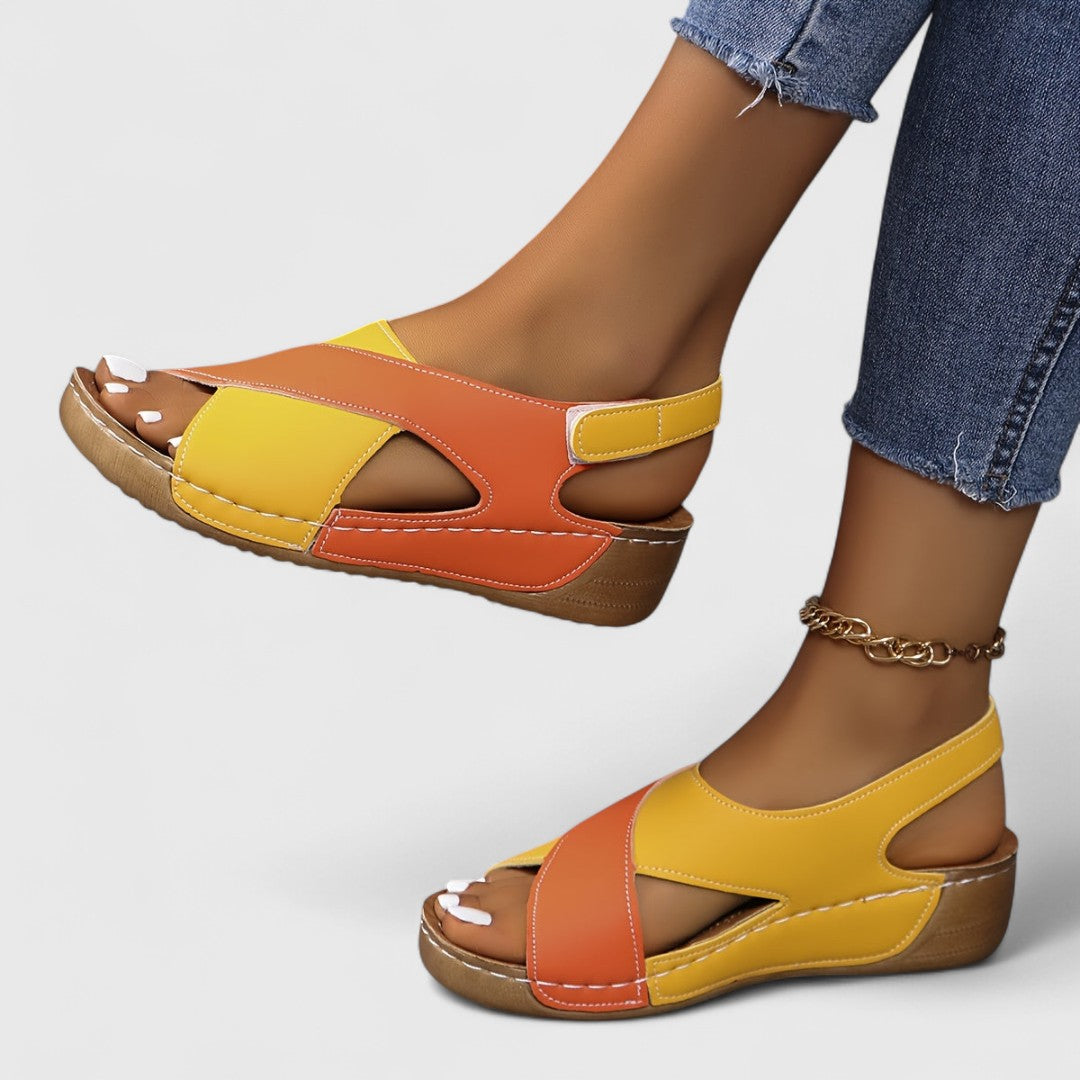 Antónia - Lélegző ortopéd túrasandál nőknek