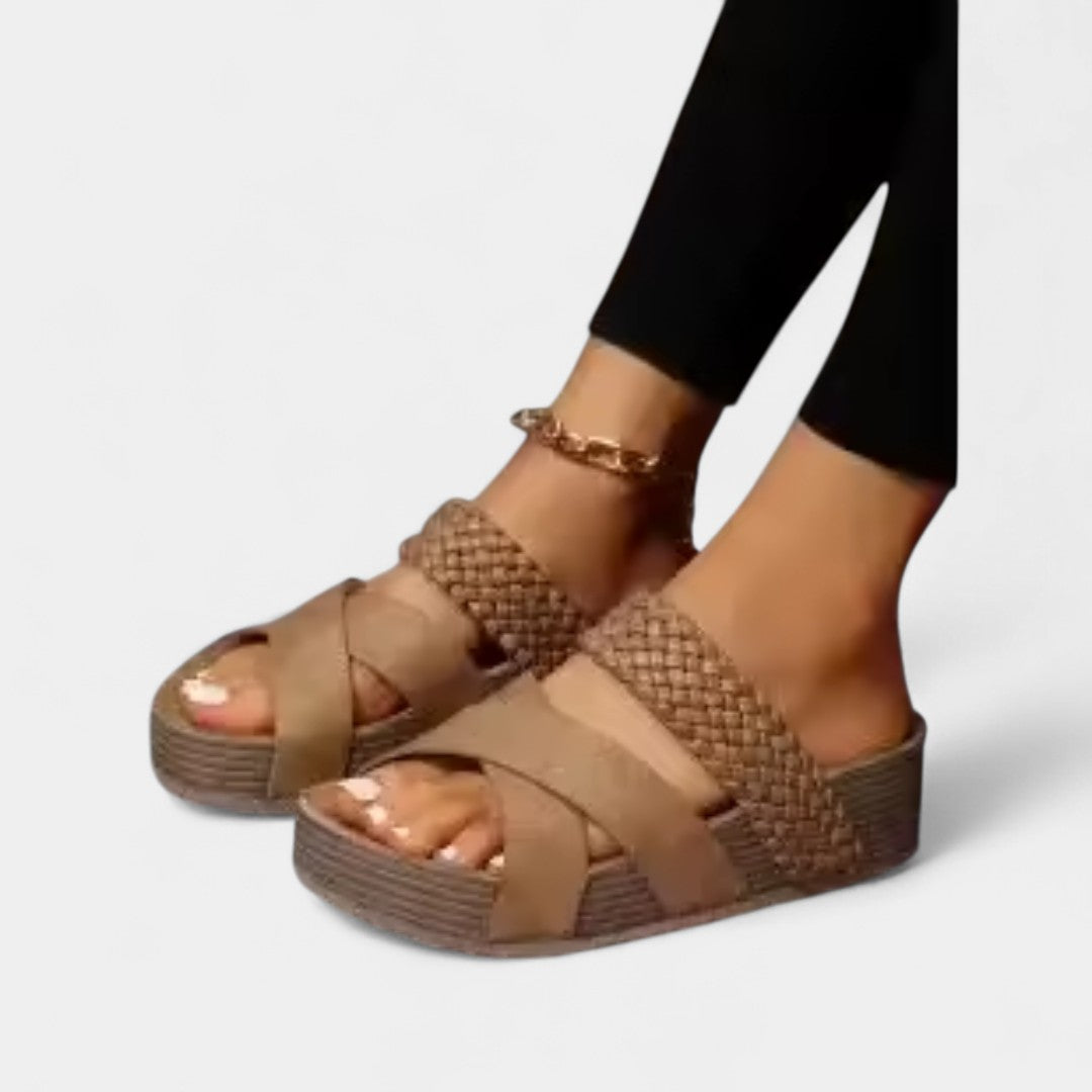 Krisztina - Elegáns szandálok kényelemmel és támogatással a mindennapokra