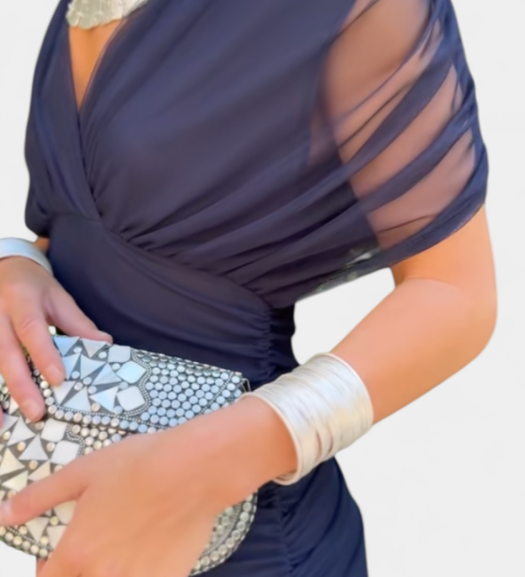 ‍Julianna – Hosszú Virágmintás V‑nyakú Ruha (Ingyenes)