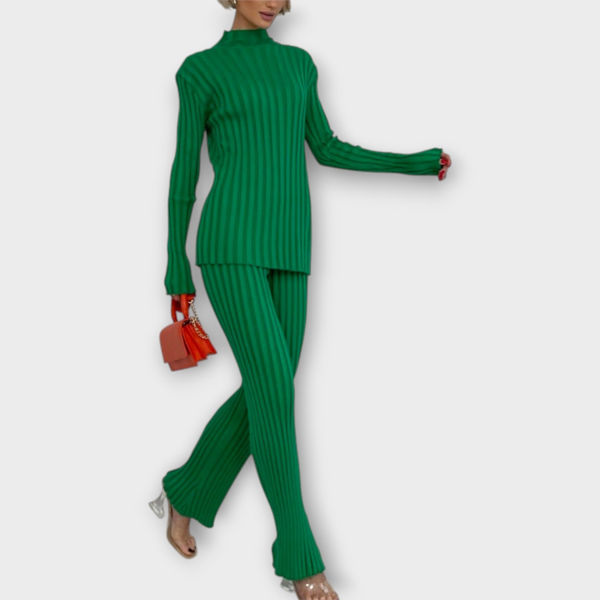 Modern vonalú kötött szett