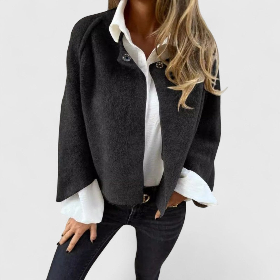 Andromaché - Rövid dzseki elegáns puffos mandzsettákkal és puha illeszkedéssel